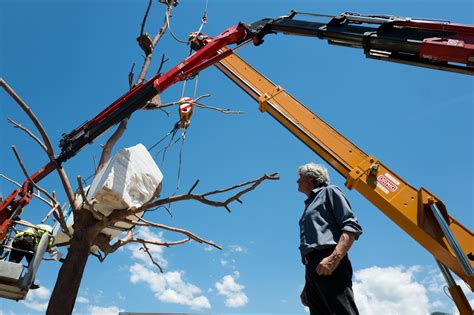 fusione inox penone fendi|Fendi’s Gift to Rome: A Sculpture Shaped Like a Tree.